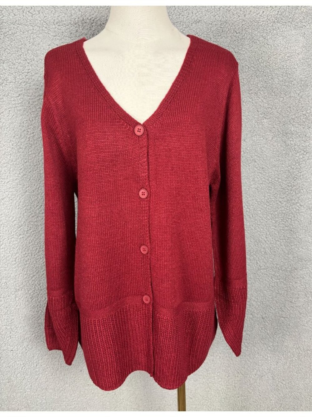 Women's Button-Up Knit Cardigan Sweater V-Neck Long Sleeve Red Wine Medium NWOTs